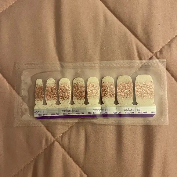 Color Street - Picture 3 of 16